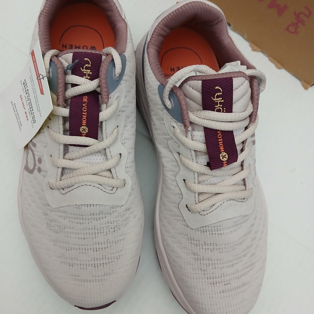 Ryka Women's Cream and Purple Running Shoes - Picture 11 of 16